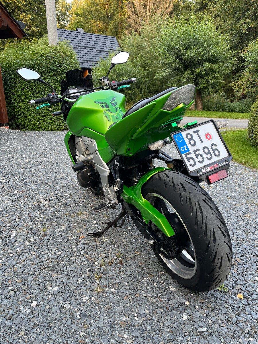 Kawasaki Z750 - 4