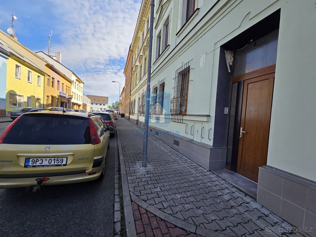 Pronájem komerčního prostoru, Plzeň - Jižní předměstí, ulice - 4