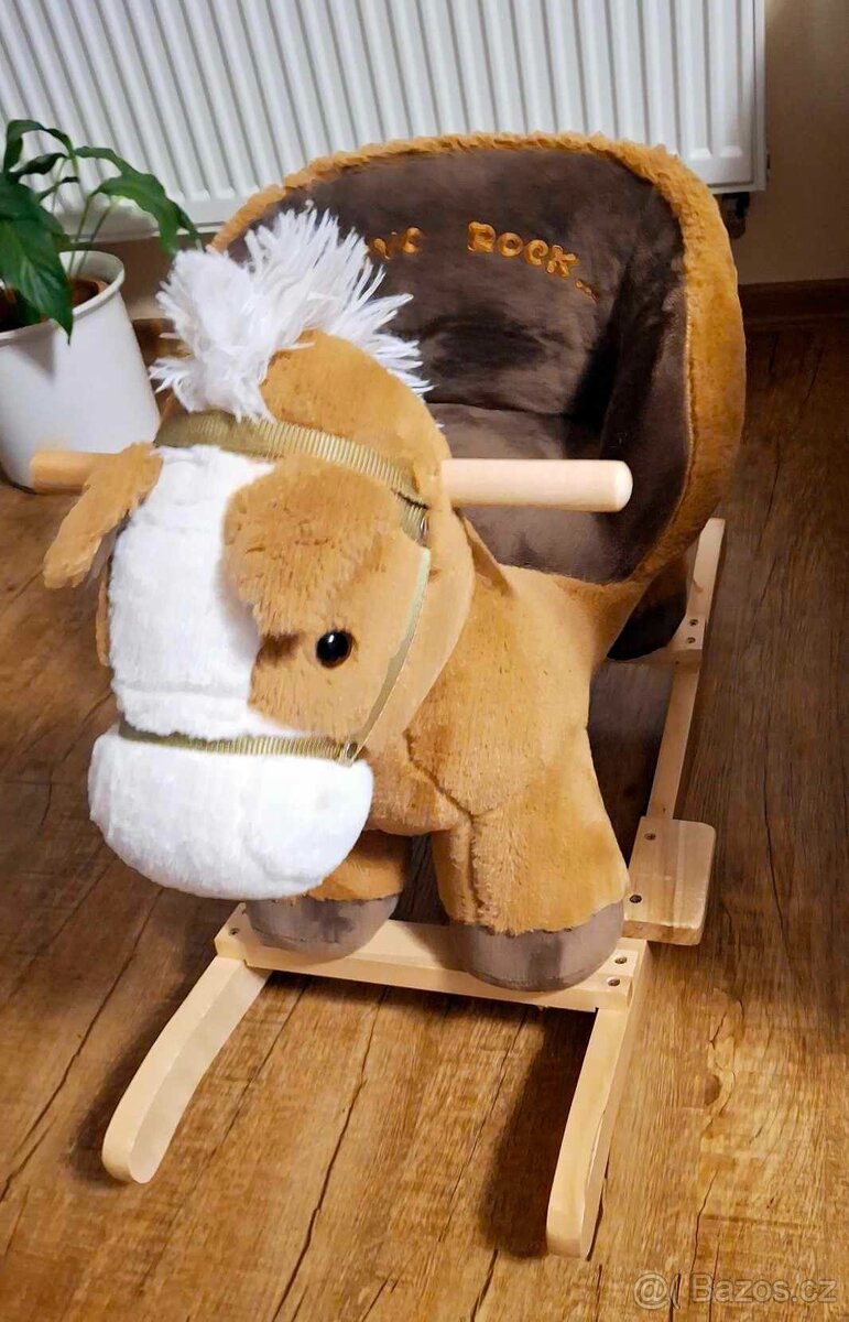 Houpací koník s opěrkou hnědý se zvuky. - 4