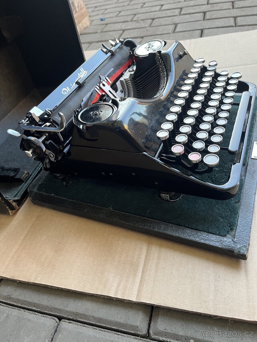 Starý psací stroj Rheinmetall - 4