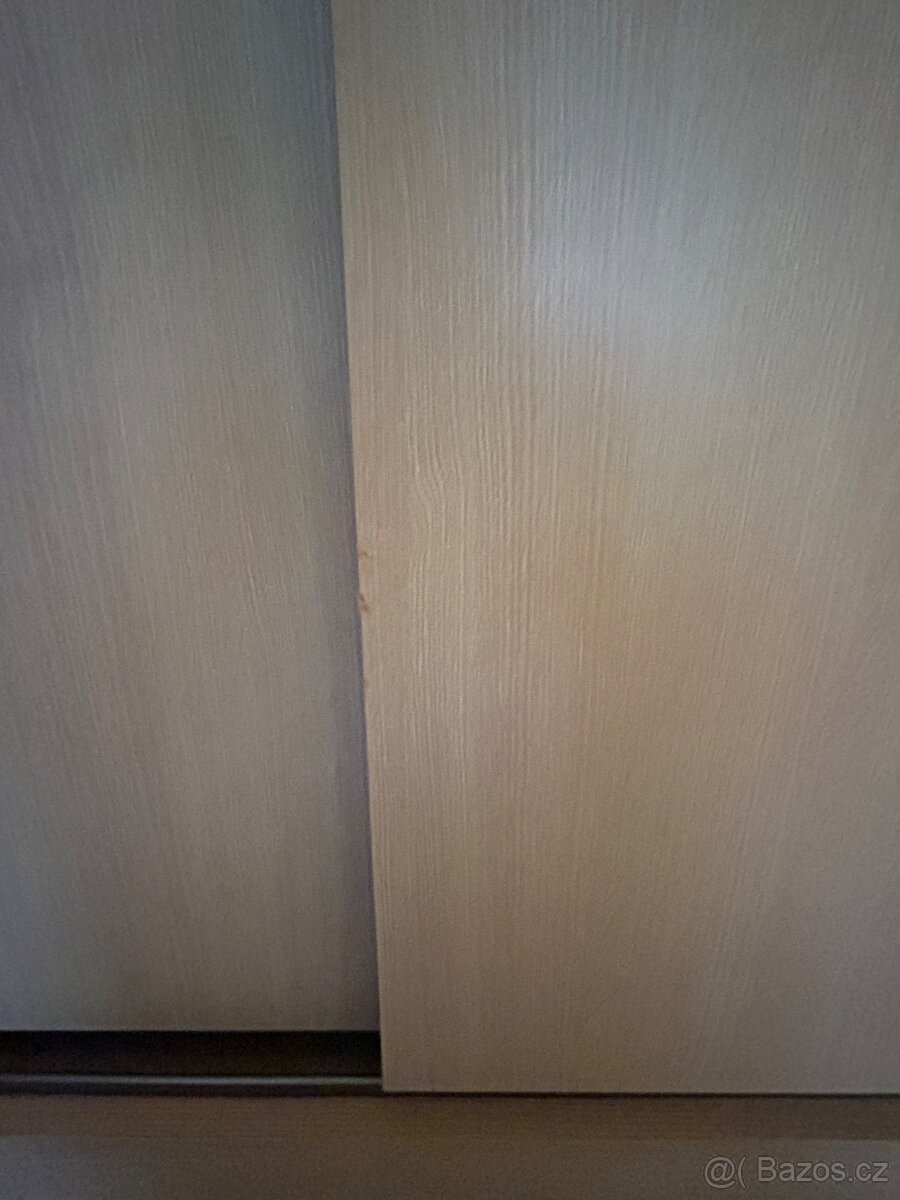 Vestavná předsíňová skříň - 4