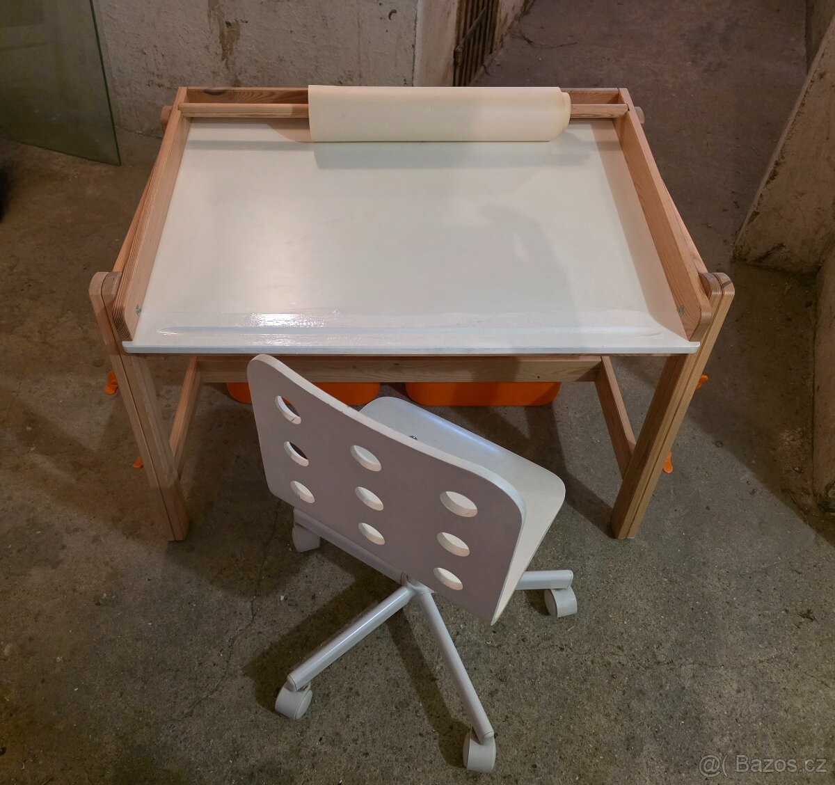 Dětský psací stůl Flisat Ikea - 4