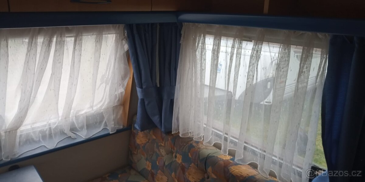 Prodám obytný přívěs HOBBY DE LUXE 440 - 4