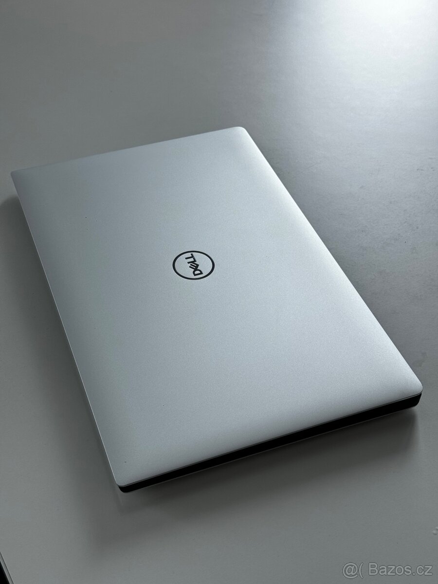 Dell XPS 15 9570 - 4