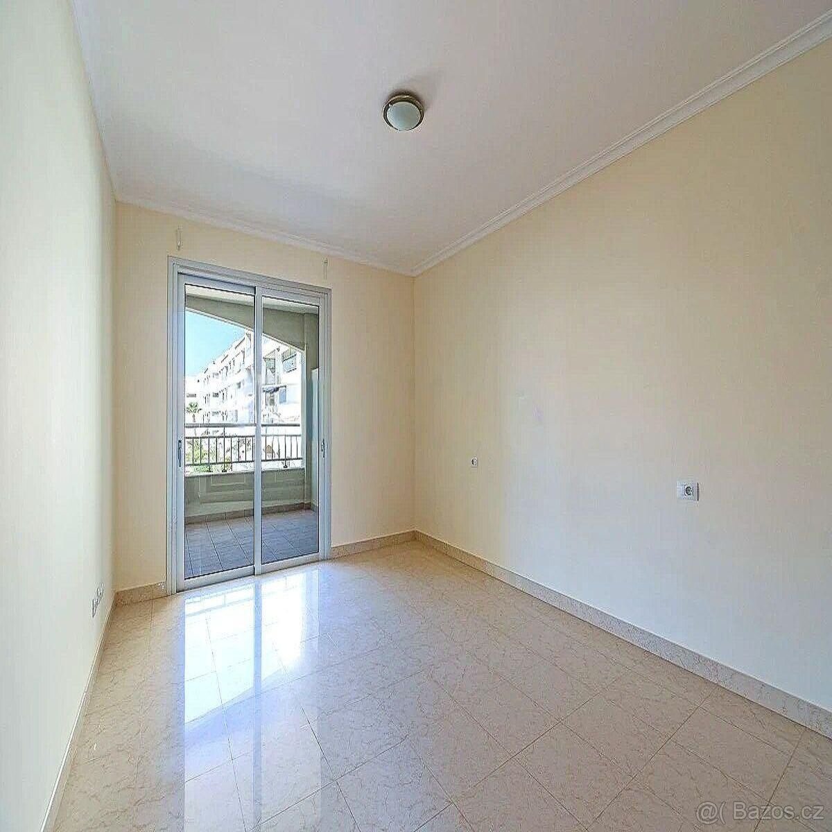 TENERIFE: Slunný 2kk apartmán s terasou a výhledem na bazén - 4