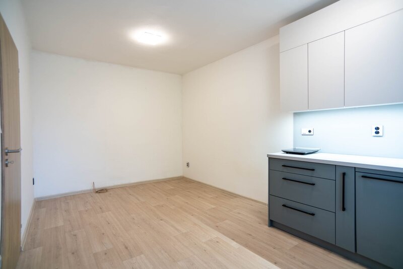 Pronájem: Zrekonstruovaná Garsonka - Trutnov - Žižkova ulice - 4