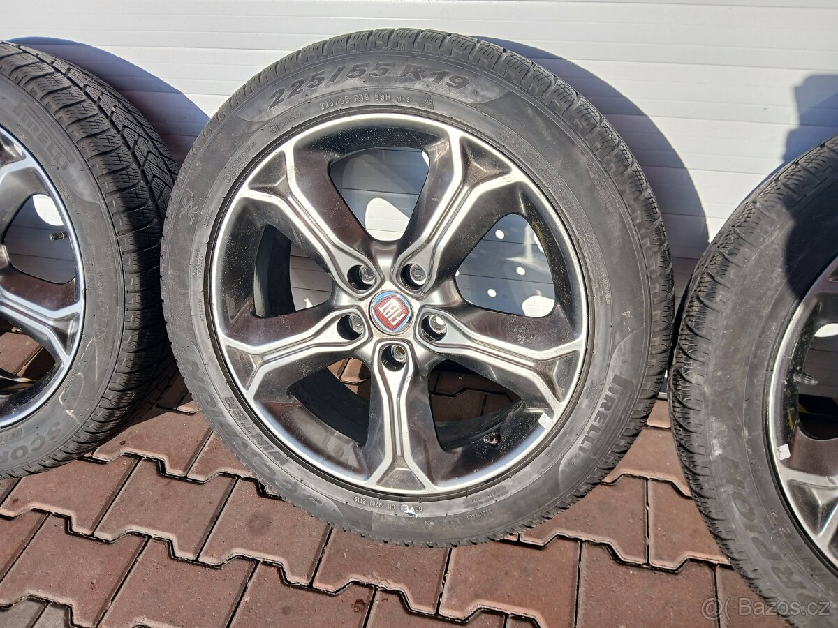 FIAT FREEMONT CROSS - ORIGO ALU R19 SE ZIMNÍMI PNEU PIRELLI - 4