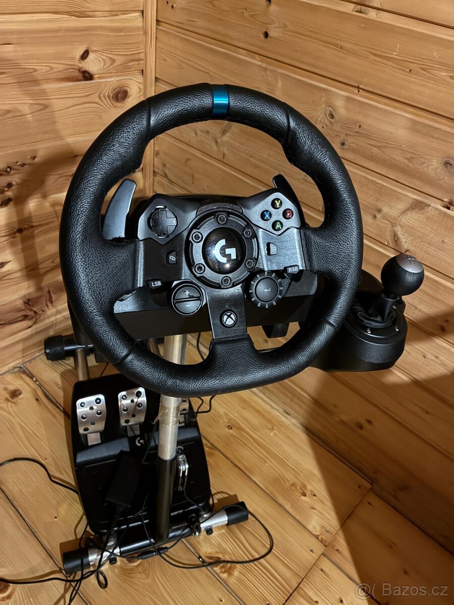 volant Logitech G923 Driving Force pro PC/Xbox - 4