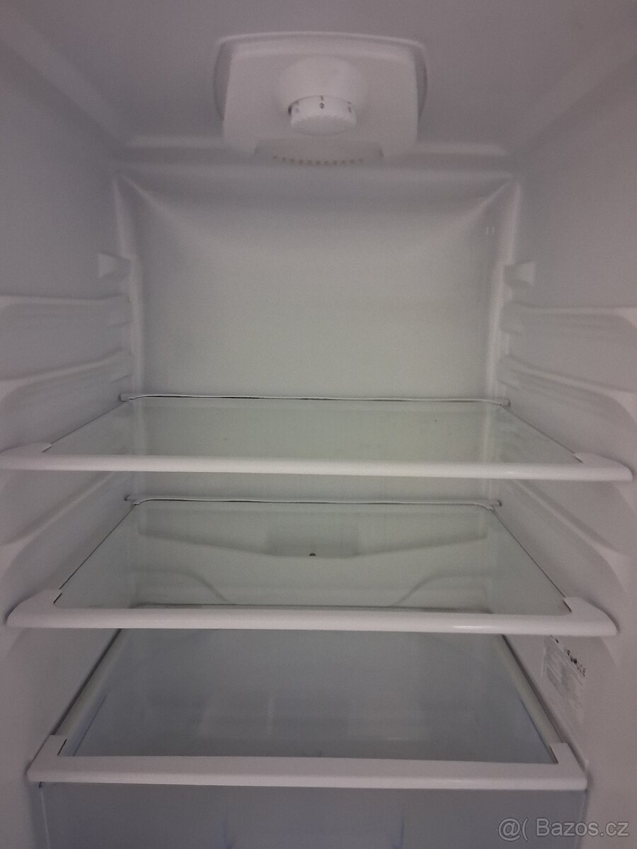Lednice s mrazákem Beko - 4