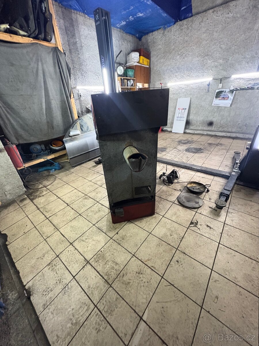 Kamna na vyjetý olej, teplovzdušné - 4