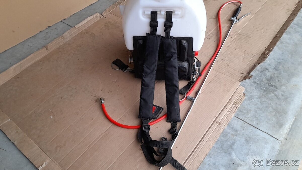 Motorový postřikovač Hecht 433 - 4