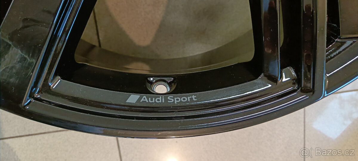 Alu kolo Audi RS6 4K0601025BL / R22 ET19 - 4
