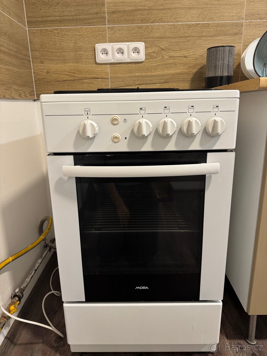 Plynový sporák s troubou - 4