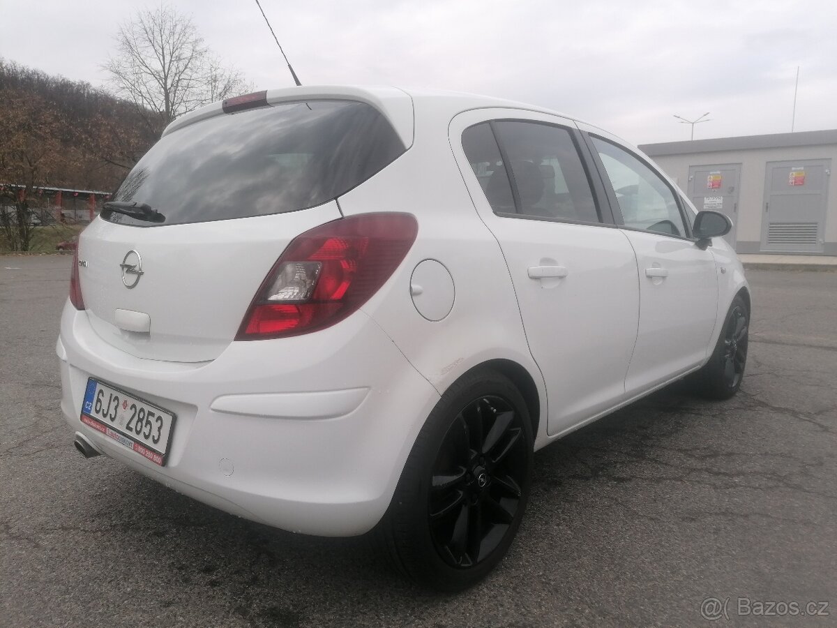 OPEL CORSA 1,4 16V 74kW SPORT - 4