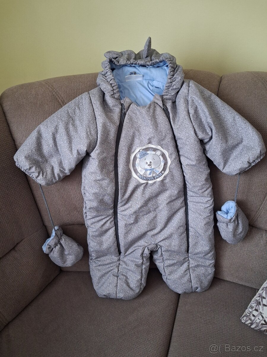Dívčí a cĥlapecká kombinéza 9-12měsíců - 4