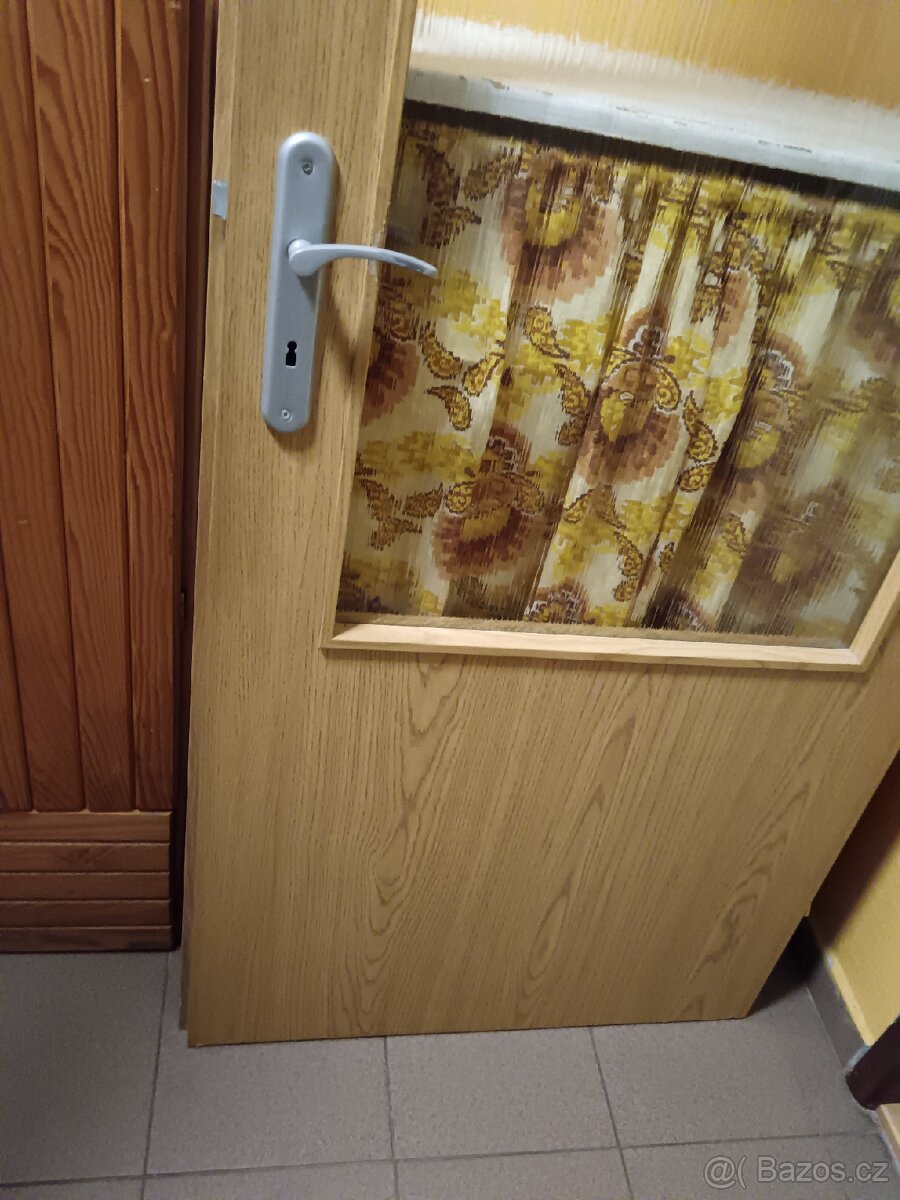 Prodám interiérové dveře 60-80 - 4