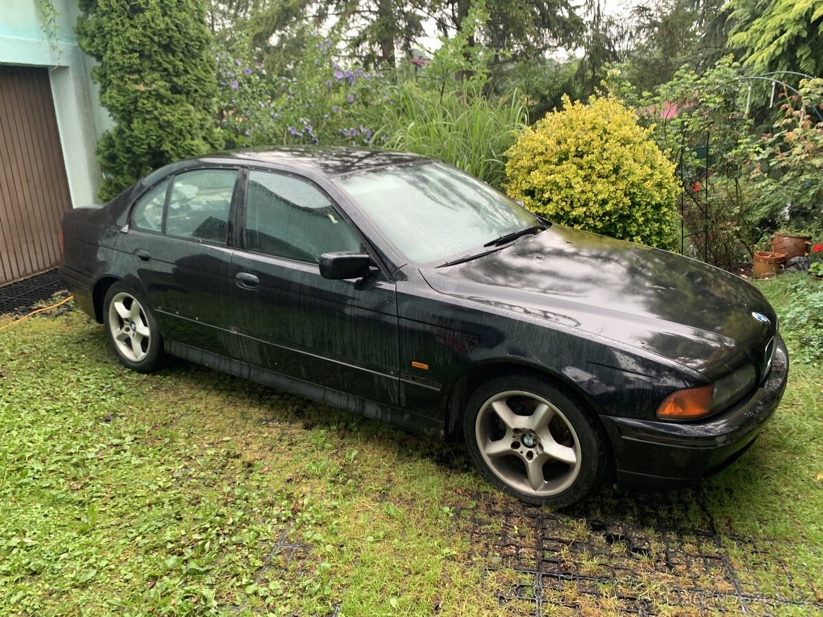 BMW E39 520i - 4