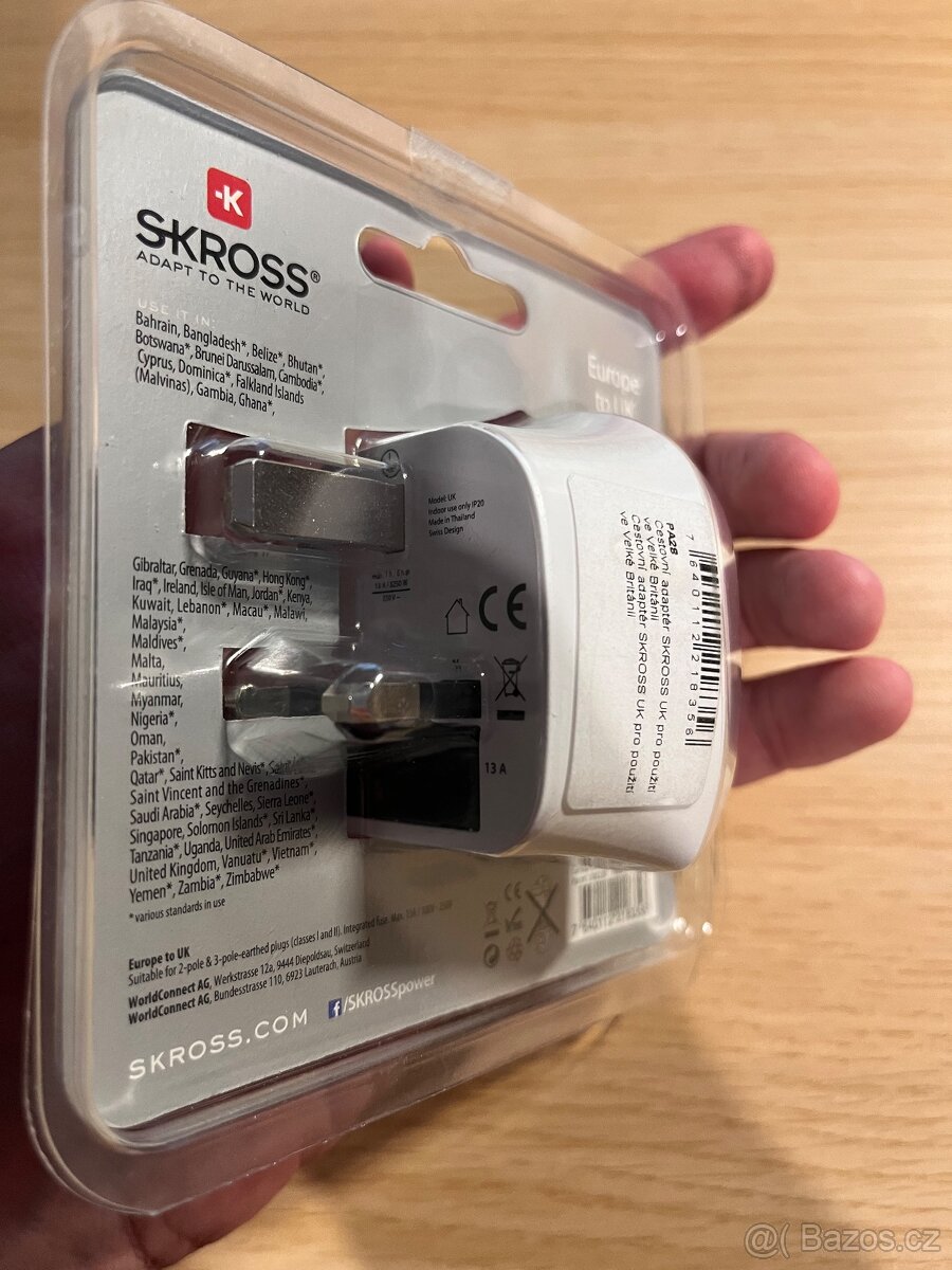 Cestovní adaptér UK - 4