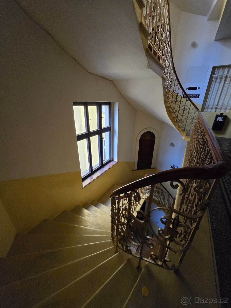 Pronájem Kanceláře/služeb-Mírové náměstí 2.patro - 4