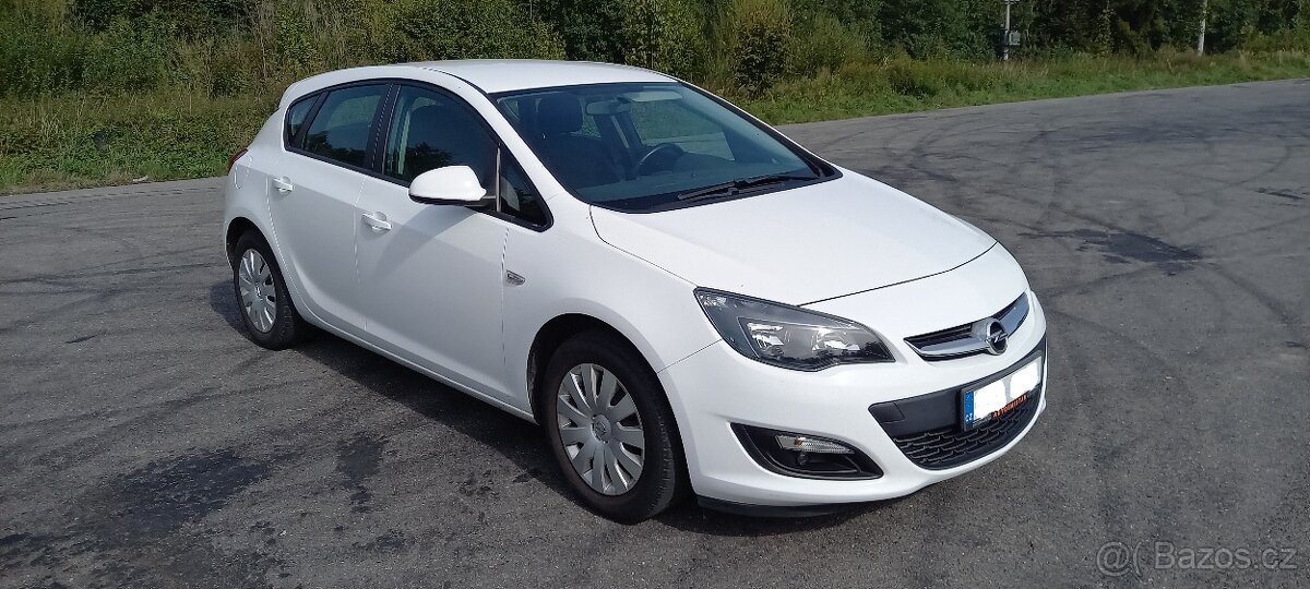 Opel Astra J (Enjoy) 1,4 (74 kw), 1. majitel - 4