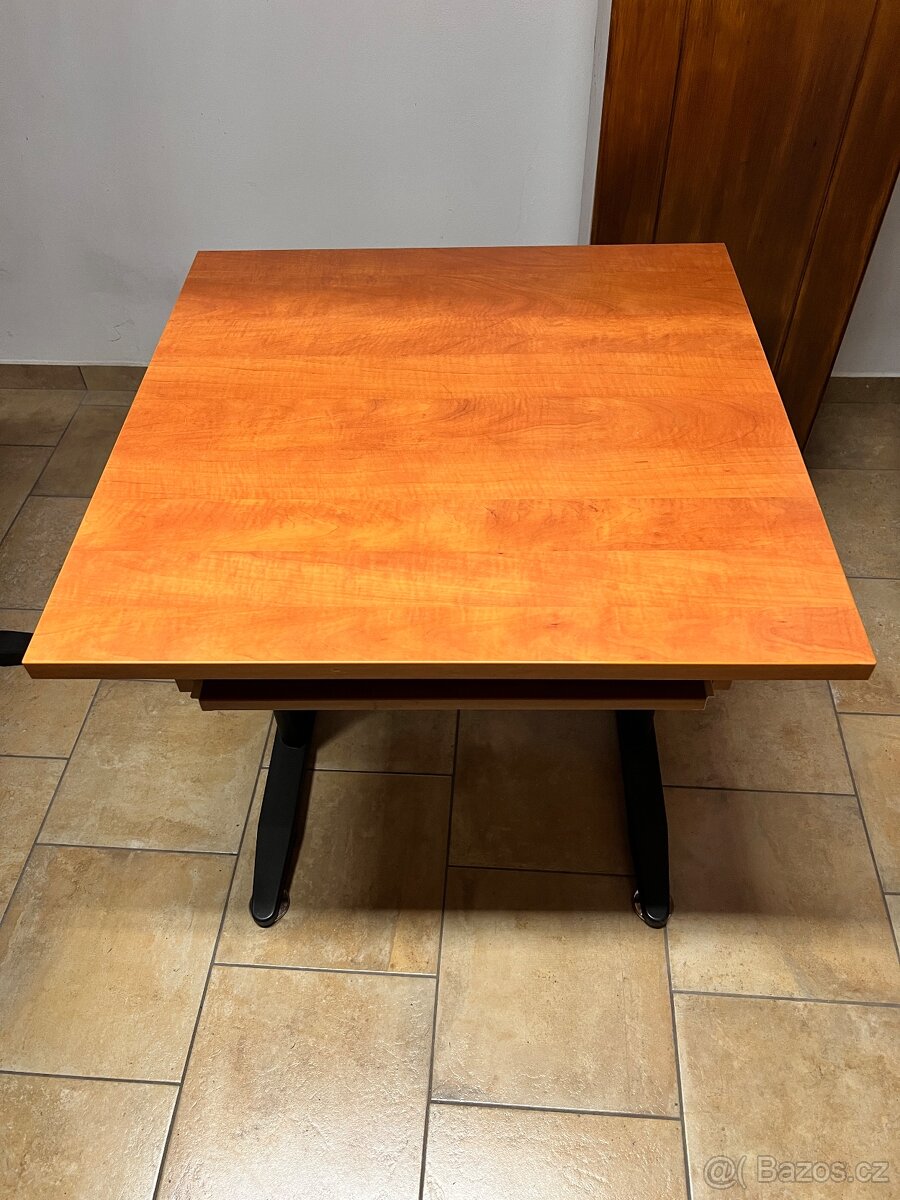 Kancelářský stůl - 4