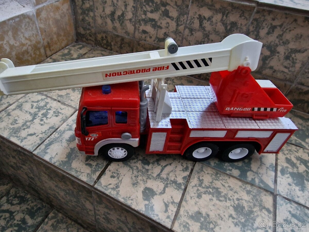 Auta se sbirky Shell + hracky - 4