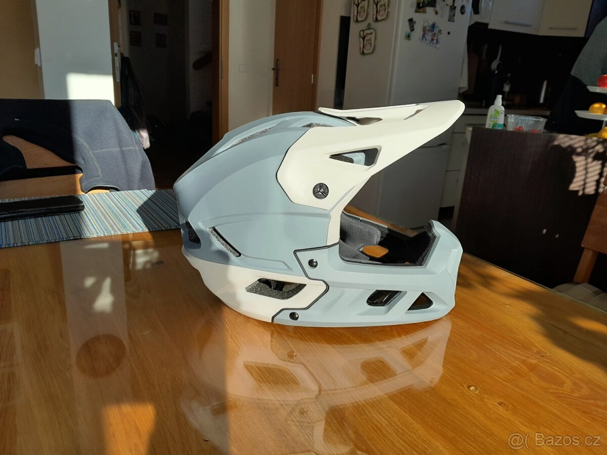 Integrální přilba - 4