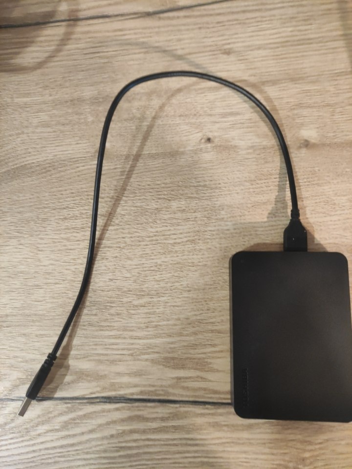 Externí disk Toshiba - 4