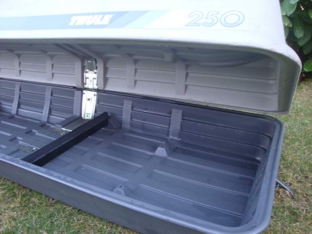Střešní box Thule 250 - 4