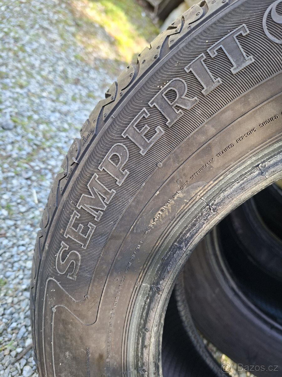 Pneu 195/65R14 - 4