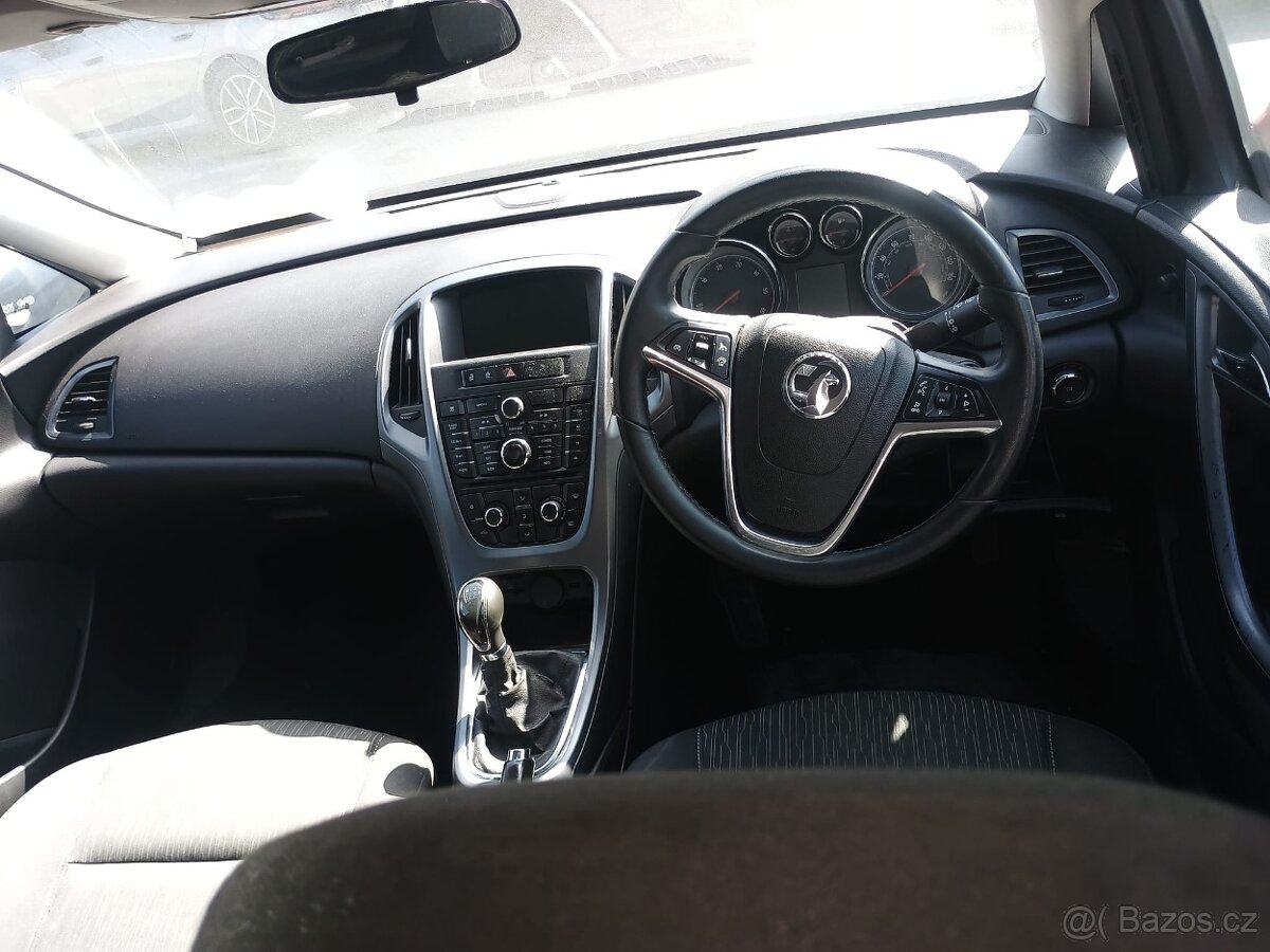 Opel Astra J - 4