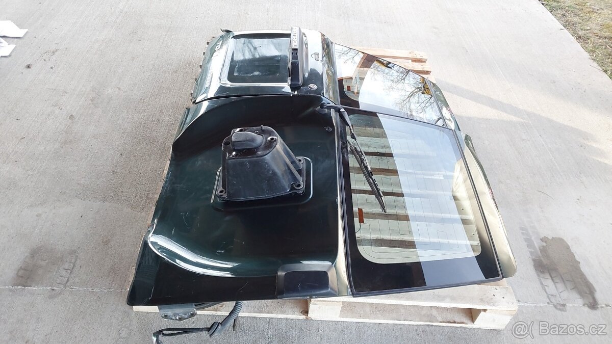 Nissan Patrol GR Y61 – Zadni dveře