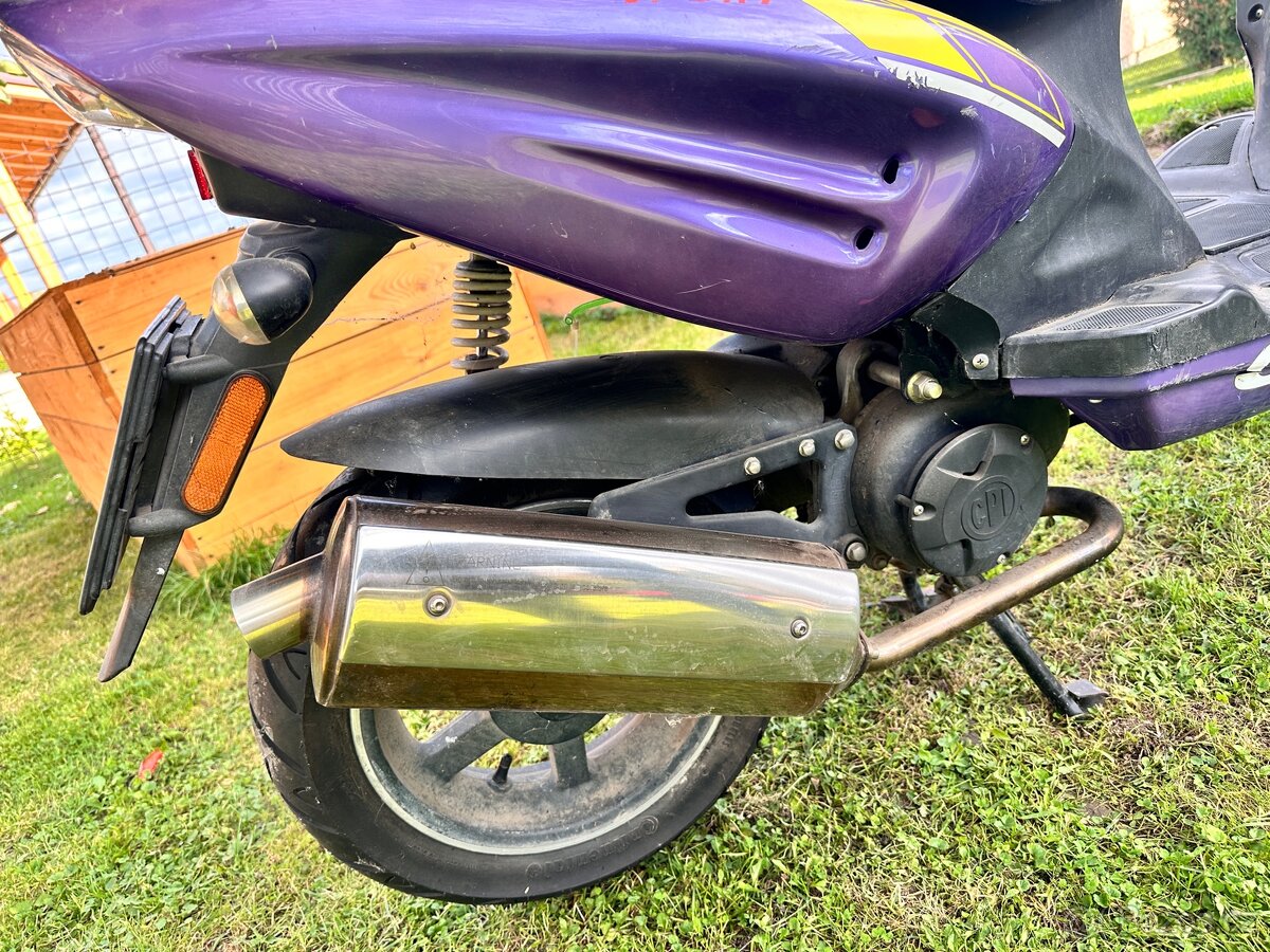 Skutr 50ccm CPI OLIVER SPORT - 4