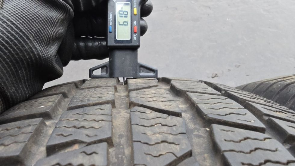 Zimní pneumatiky 215/60/16 Continental - 4