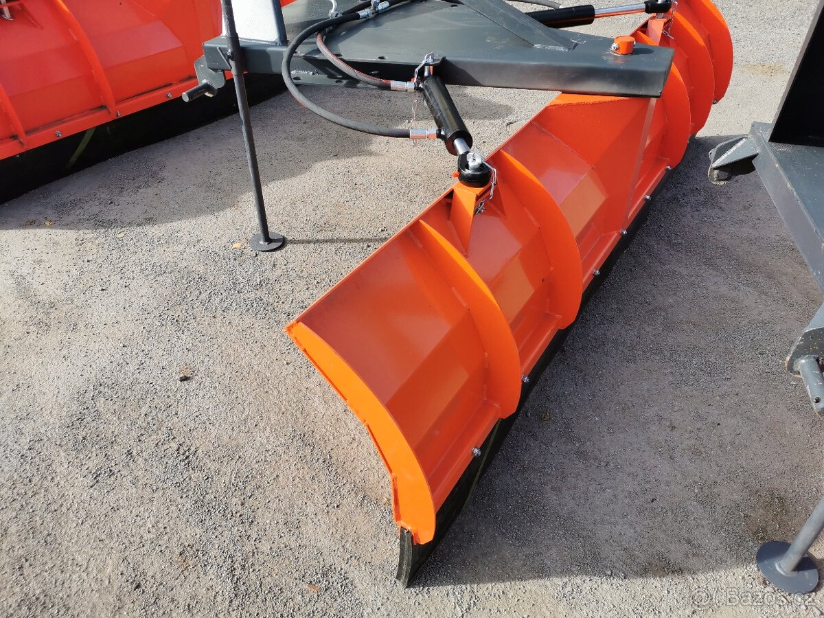 ZADNÍ RADLICE NA SNÍH. - 4