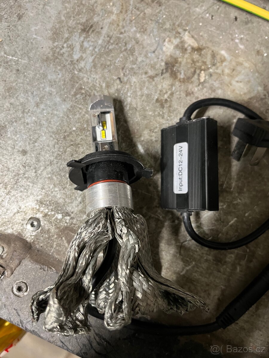LED žárovky H4 - 4