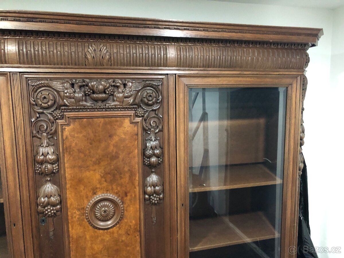 Prodáme vitrínu - 4