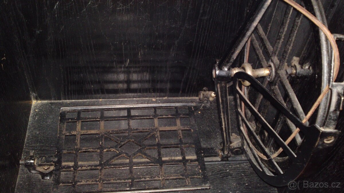 Šicí stroj Lada - 4