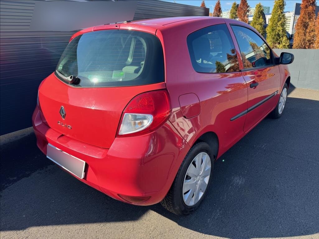 Renault Clio 1,5 (2009) - 4