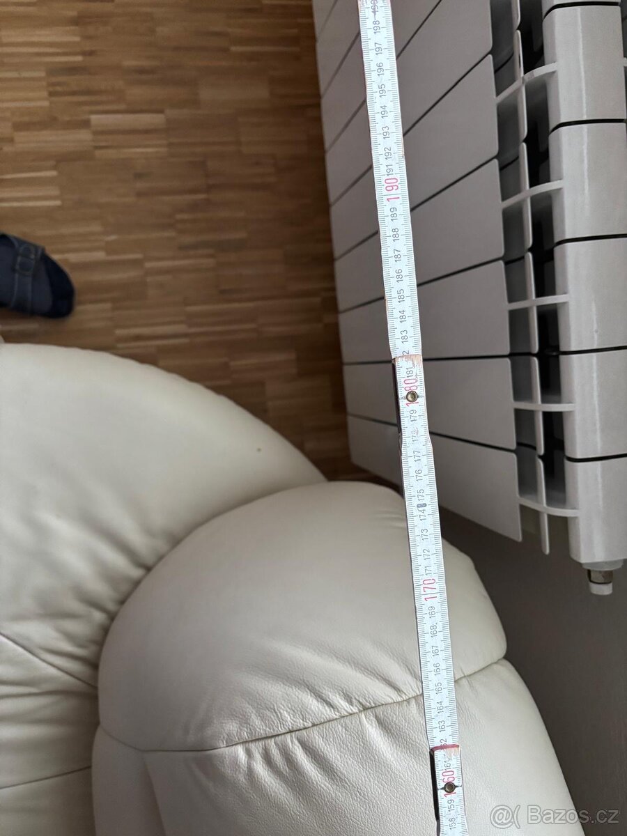 Prodam kozenou rozkladaci sedacku - 4