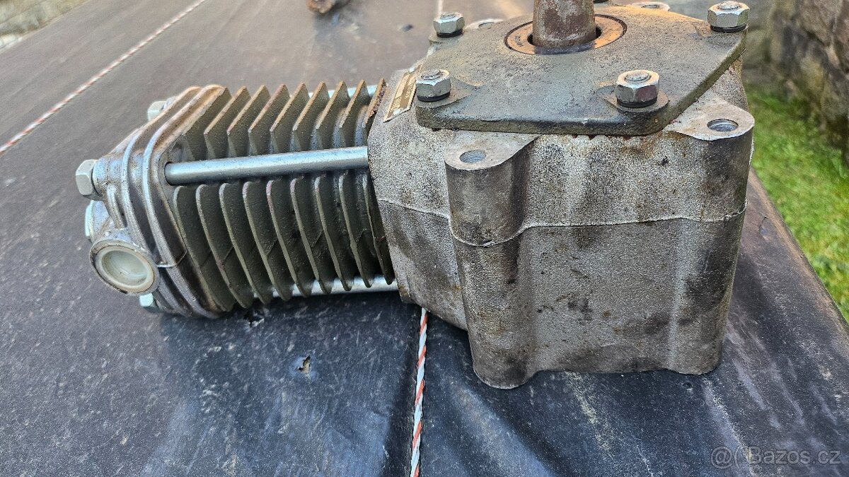 Kompresor Tatra 138 - 4