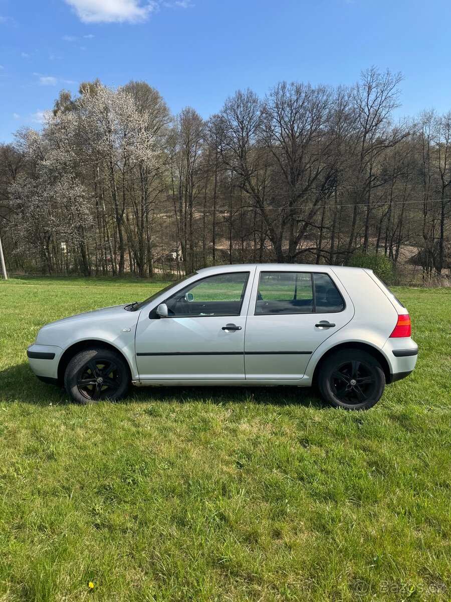 VW Golf IV - 4