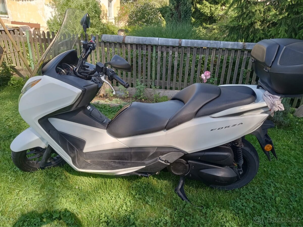 Honda NSS300A - 4