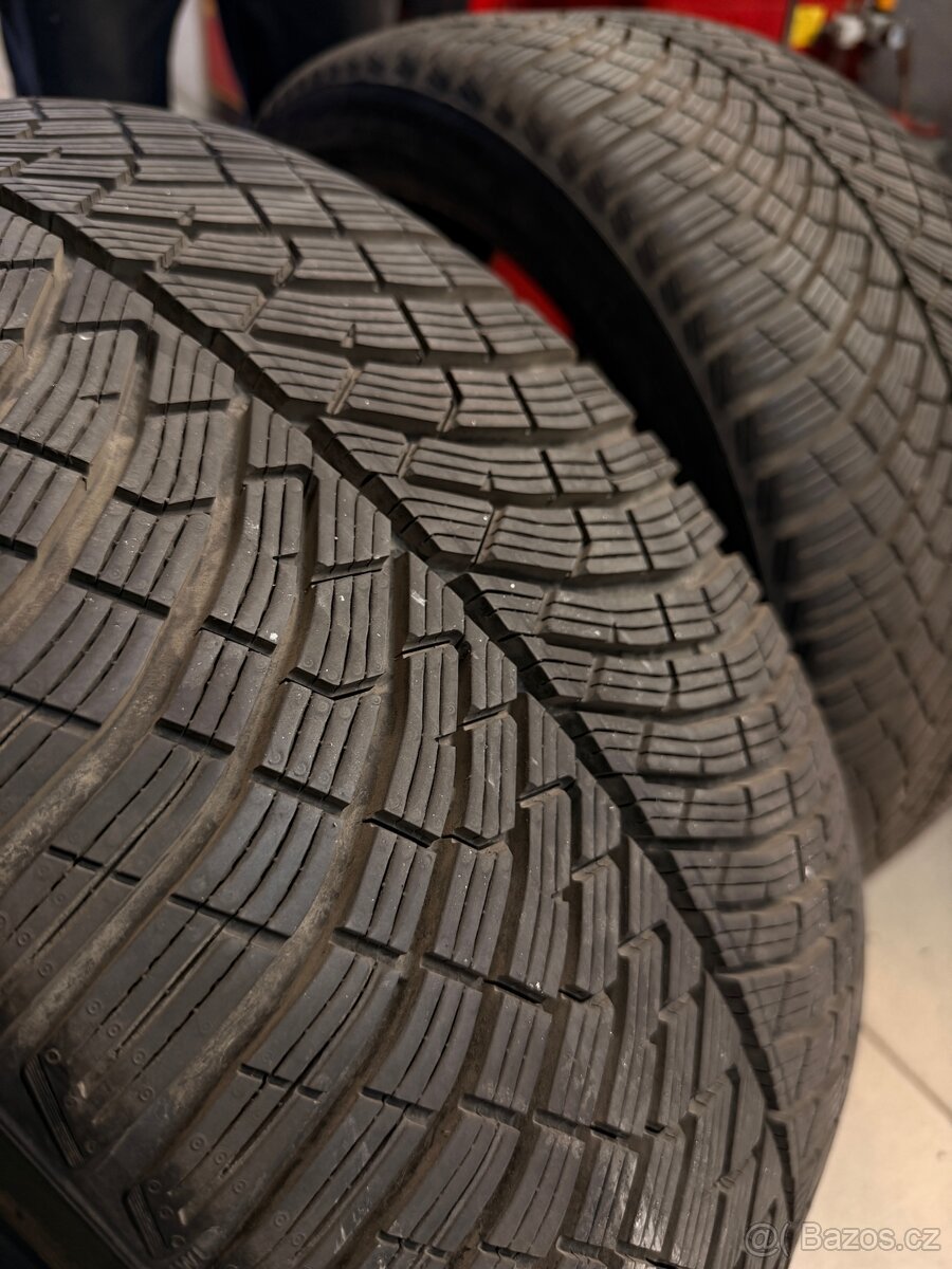 Zimní pneu PIRELLI - 4