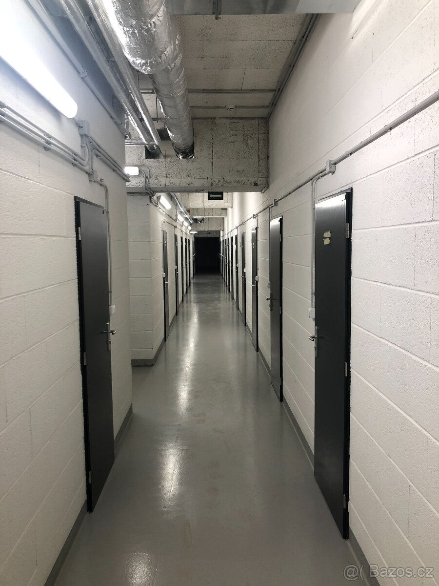 Flexibilní pronájem skladu/Storage rental Praha 7 Holešovice - 4