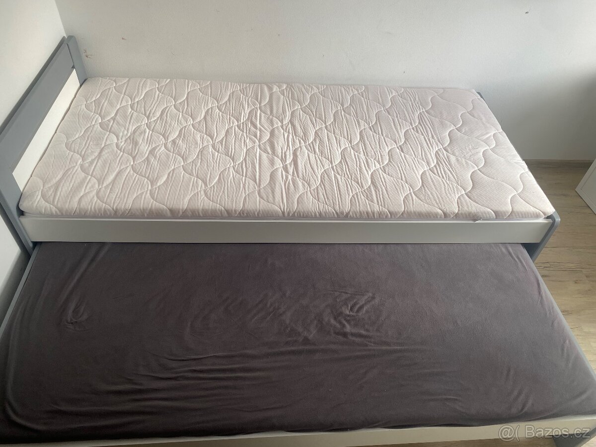 Rozkládací postel pro dva s úložným prostorem.Poř cen12000 - 4