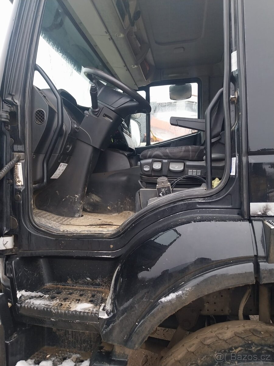 2016 sklápěč 8x4 Eur6 Iveco Trakker 450 S3 automat - 4