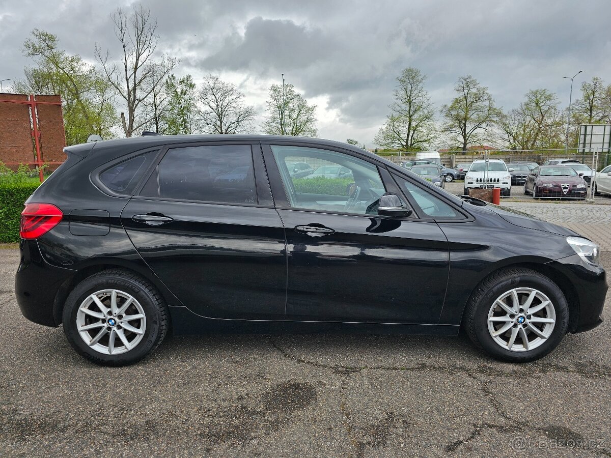 BMW 220D 140kW 2017 ACTIVE TOURER,VÝHŘEVY,SENZORY,TEMPOMAT - 4