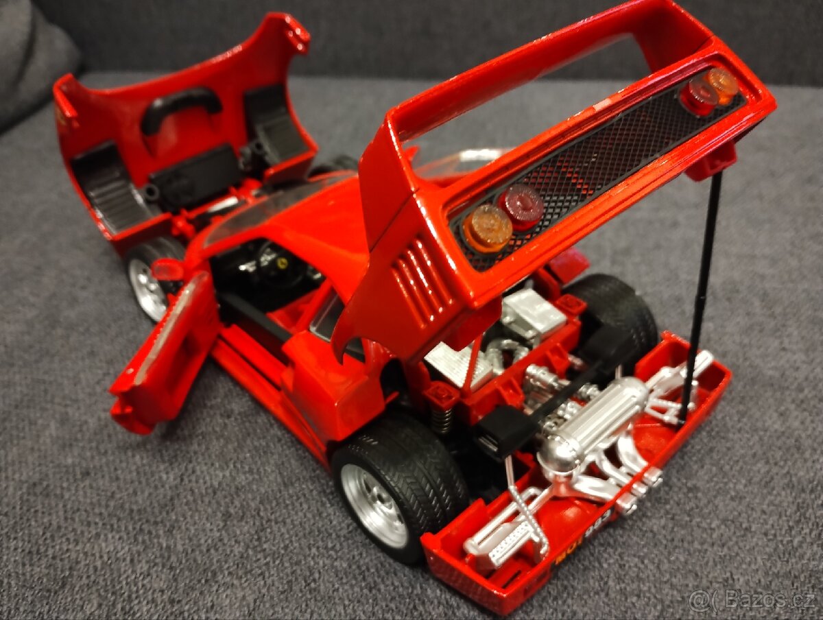 Ferrari F40 1/18 - 4