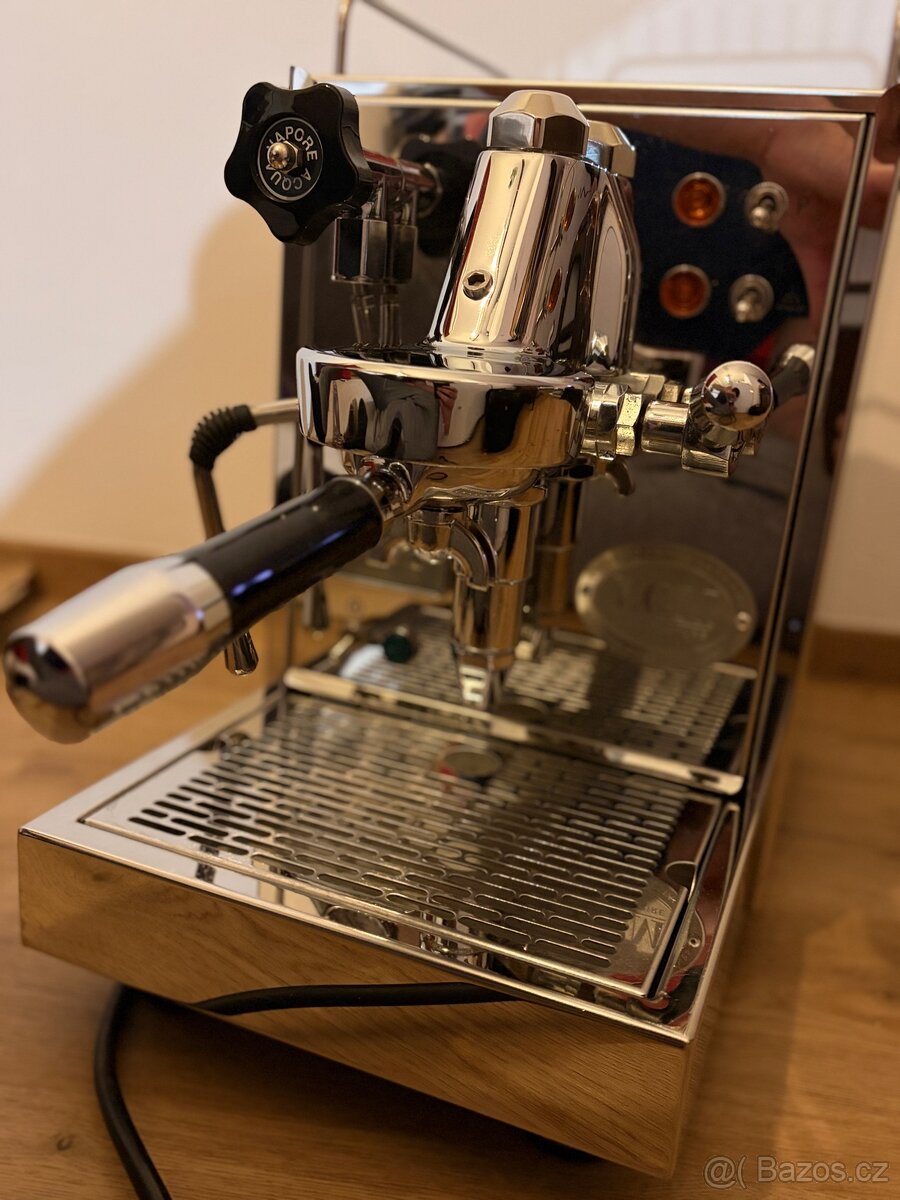 Pákový kávovar ECM Classika PID - 4